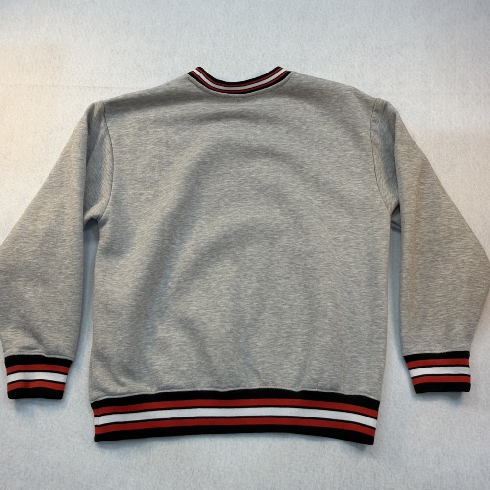 Hello Kitty Sweatshirt Womens Large Gray Fleece Crew Neck Pullover Sanrio - Picture 11 of 11